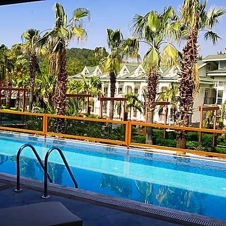 Forest Village Ξενοδοχείο Cedit