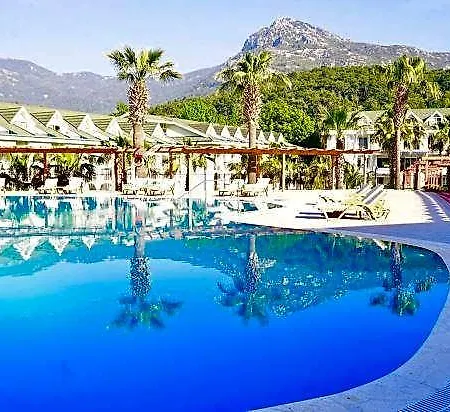 Otel Forest Village 5*