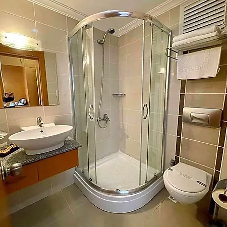 Forest Village Otel Cedit